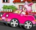 Aventurando com seu carro rosa