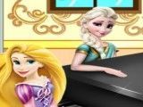 Rapunzel e Elsa tocar piano
